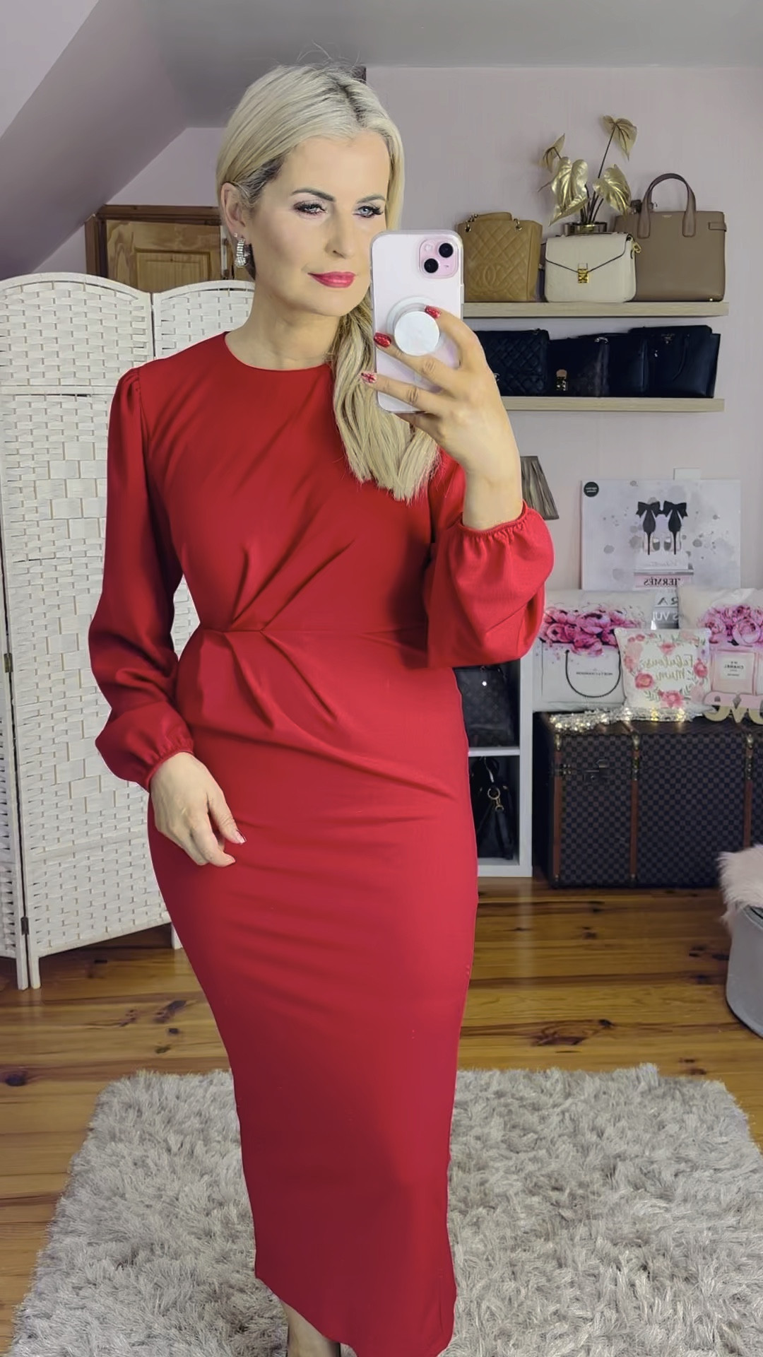 Little Red dress ❤️ This is another perfect capsule wardrobe staple … Love how it’s runched at the tummy area and has the elegant long sleeves for Autumn Winter ❣️


•red dress • midi dress • occasionwear • on sale • on trend • trending • how to style • how to dress •dress up •fashion faves •style help •help me dress • style help •wardrobe staple •capsule wardrobe 

LTKFestiveSaleIE #LTKover40 LTKFestiveSaleUK