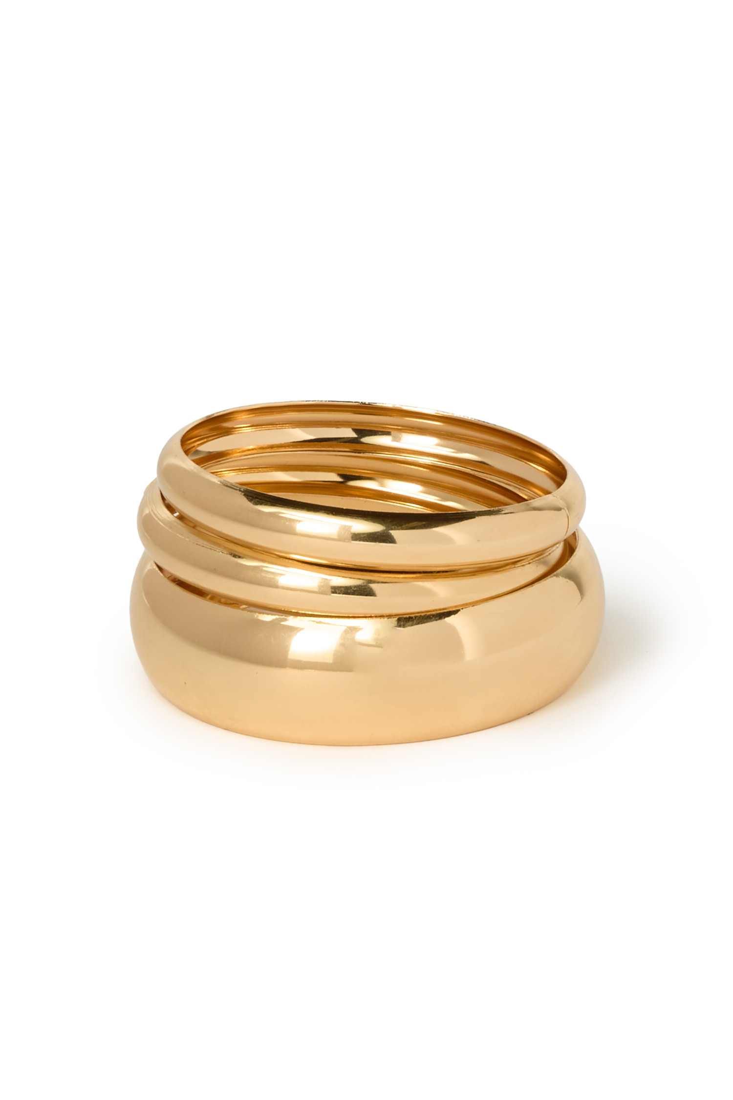 DailyLook: Gold bangle bracelet set in Gold One Size | Dailylook