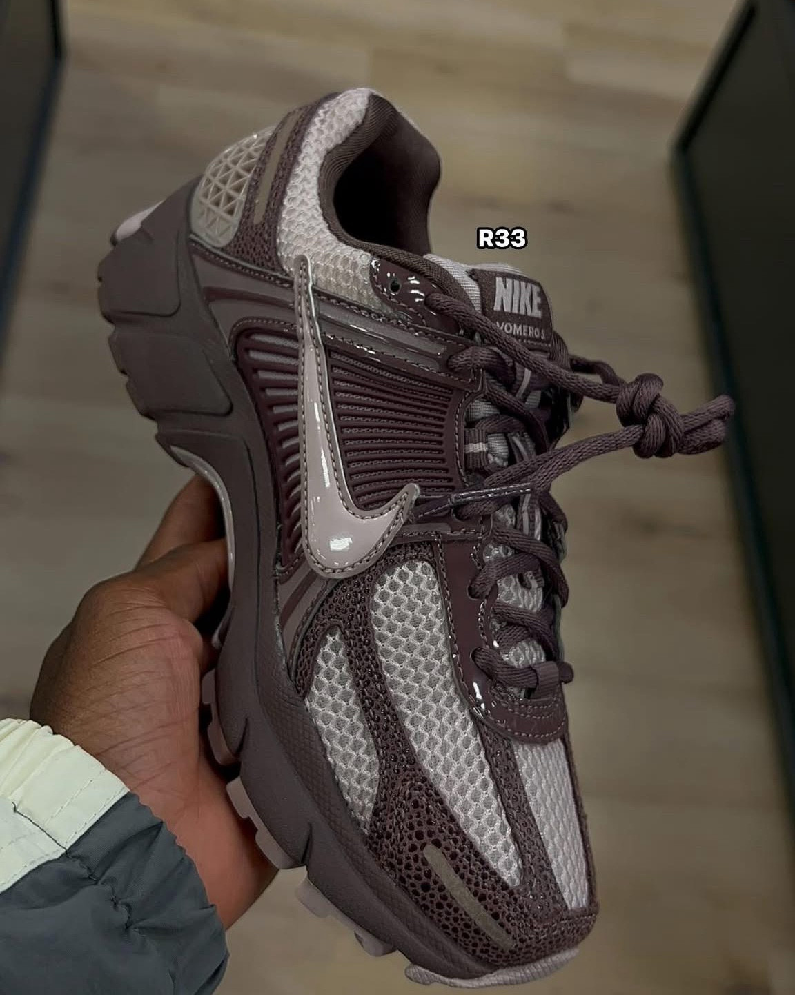 Never fell in love with a shoe this quick😮‍💨😮‍💨 #nike #nikevomero 

#LTKootd #LTKgrwm #LTKActive