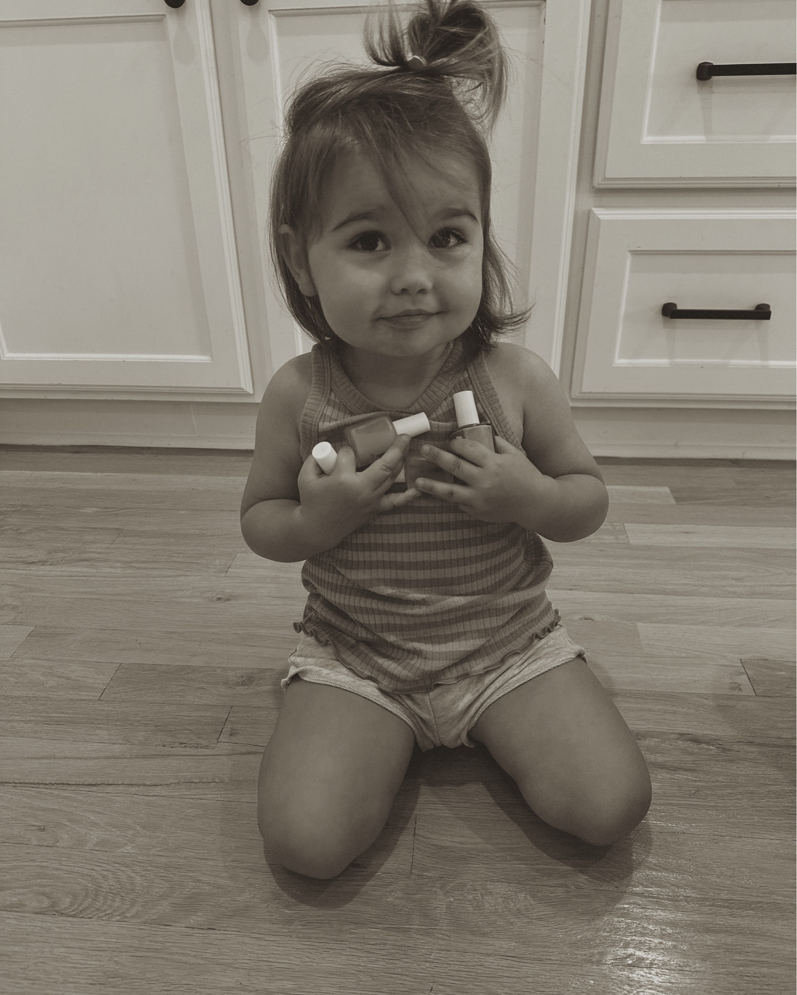 shiloh & her first real pedicure…
swipe for the @ellamila color she chose 
💅🏻 


fast drying, chip resistant,
+ made free of 17 ingredients

our exact colors are linked here 


#ellamila#ellamilapartner#ad#nailinspo#nailpolish

#LTKSeasonal #LTKVideo #LTKBeauty