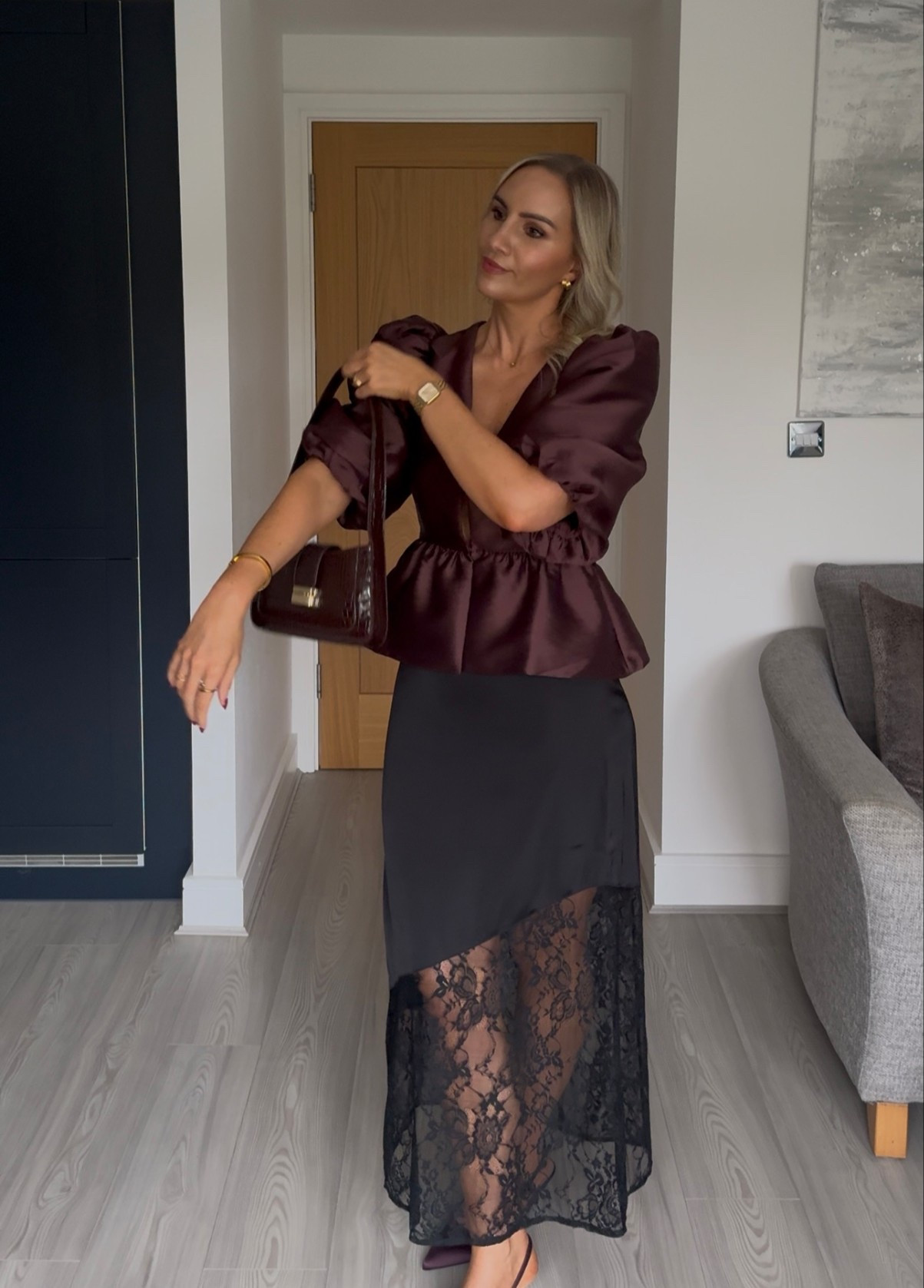 A date night outfit perfect for this time of year if you’re not a fan of sparkles ✨ 

I’m wearing a size S in the top. 

#LTKpartywear #LTKstyletip #LTKdatenight