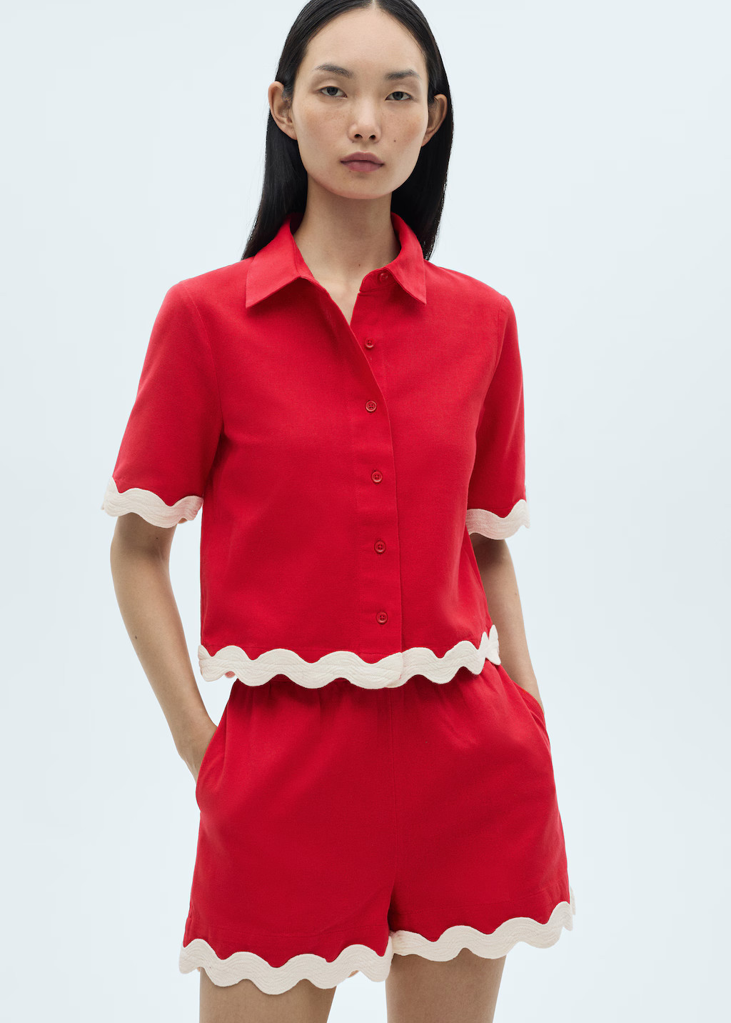 Katoenen shorts met contrasterende afwerkingen - Dames | MANGO België | Mango EU