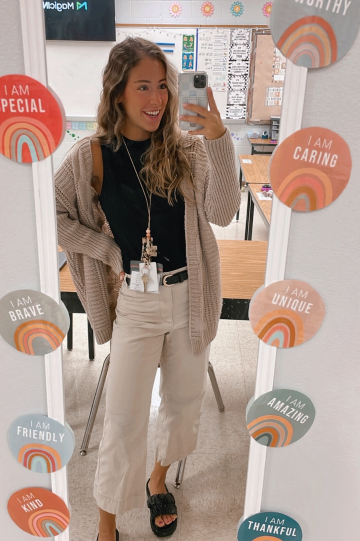 Easy casual teacher outfit :) 

Neutral workwear. Neutral teacher clothes. Classroom outfit. Teacher workwear  