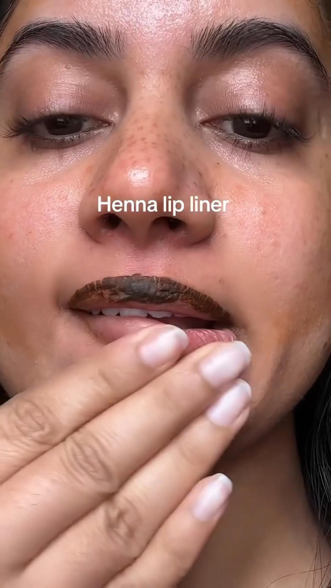 All natural henna, left it in for maybe an hour or so because I just wanted a subtle faded look.

Cheeks contoured with Jergens natural glow instant sun in LIGHT BRONZE

#fauxmakeup #fauxfreckles #lipstain #henna #lipliner