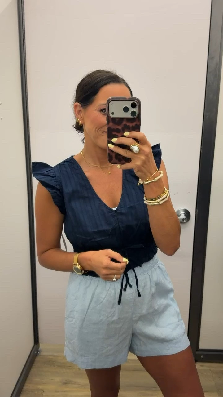 This Old Navy outfit is such an easy summer look 💙 the flutter sleeve top + linen shorts combo is lightweight, flattering, and perfect for everyday! Wearing the XS ✨ #oldnavystyle #oldnavyfinds #summeroutfit #linenstyle #affordablefashion #casualstyle #ootd #everydayfashion