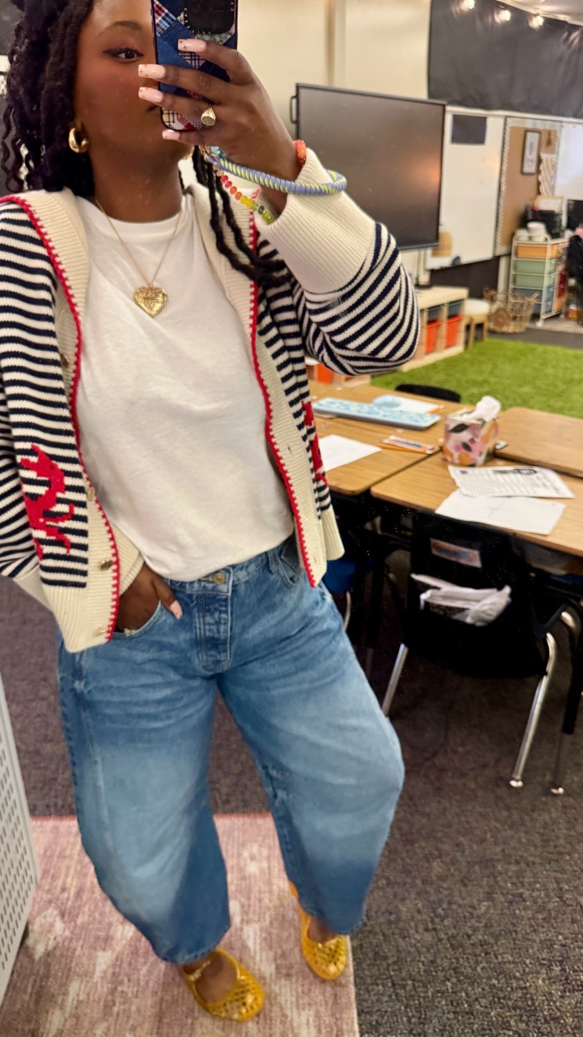 Friday! 
Tee: Small
Cardigan: Medium
Jeans: 28

#LTKdayinmylife #LTKgrwm #LTKootd