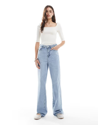 Vero Moda Tall - Tessa - Jeans met wijde pijpen in lichtblauwe wassing | ASOS | ASOS (Global)