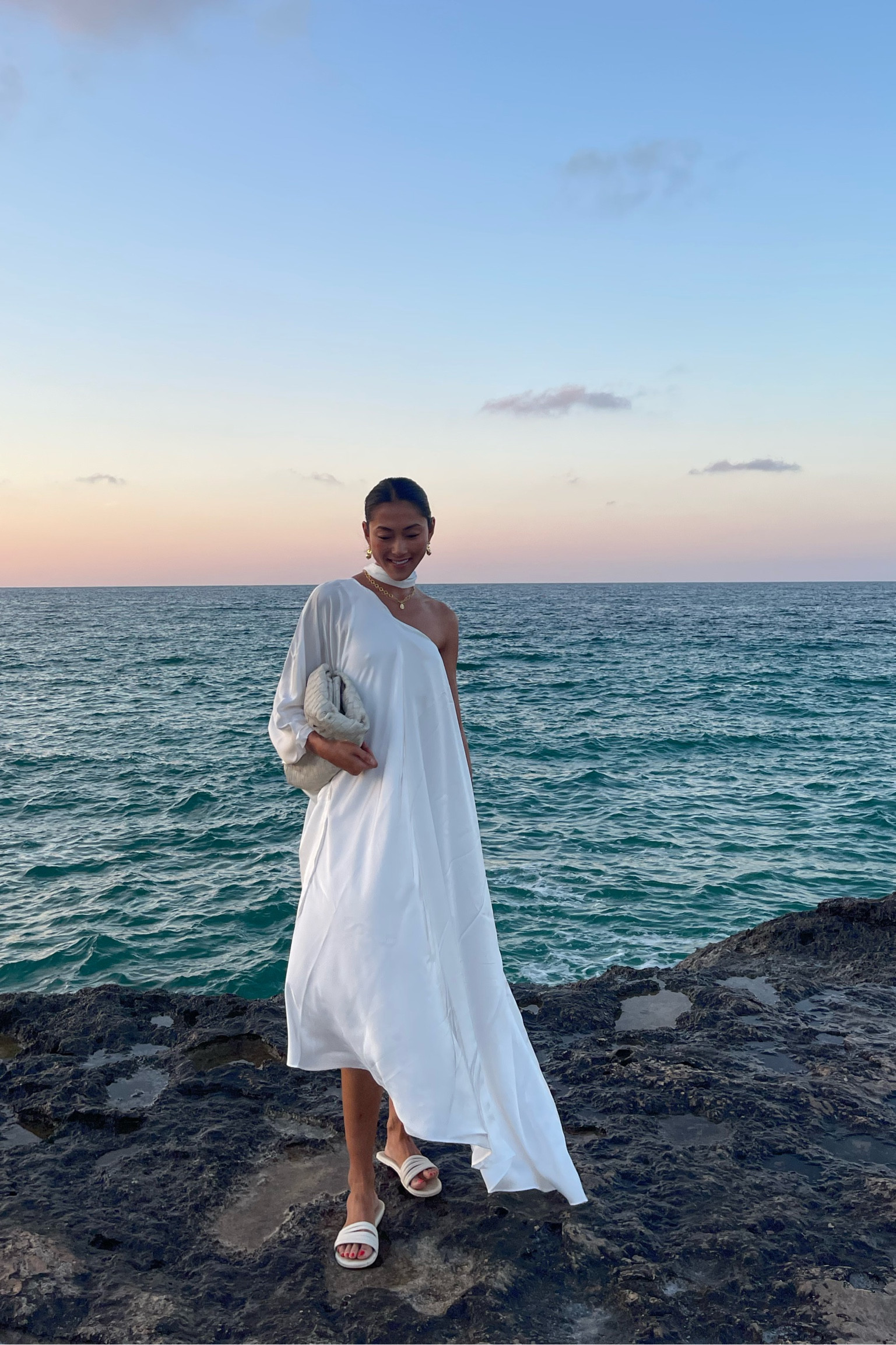 show me your mumu white dress !! 



#LTKtravel #LTKSeasonal #LTKstyletip