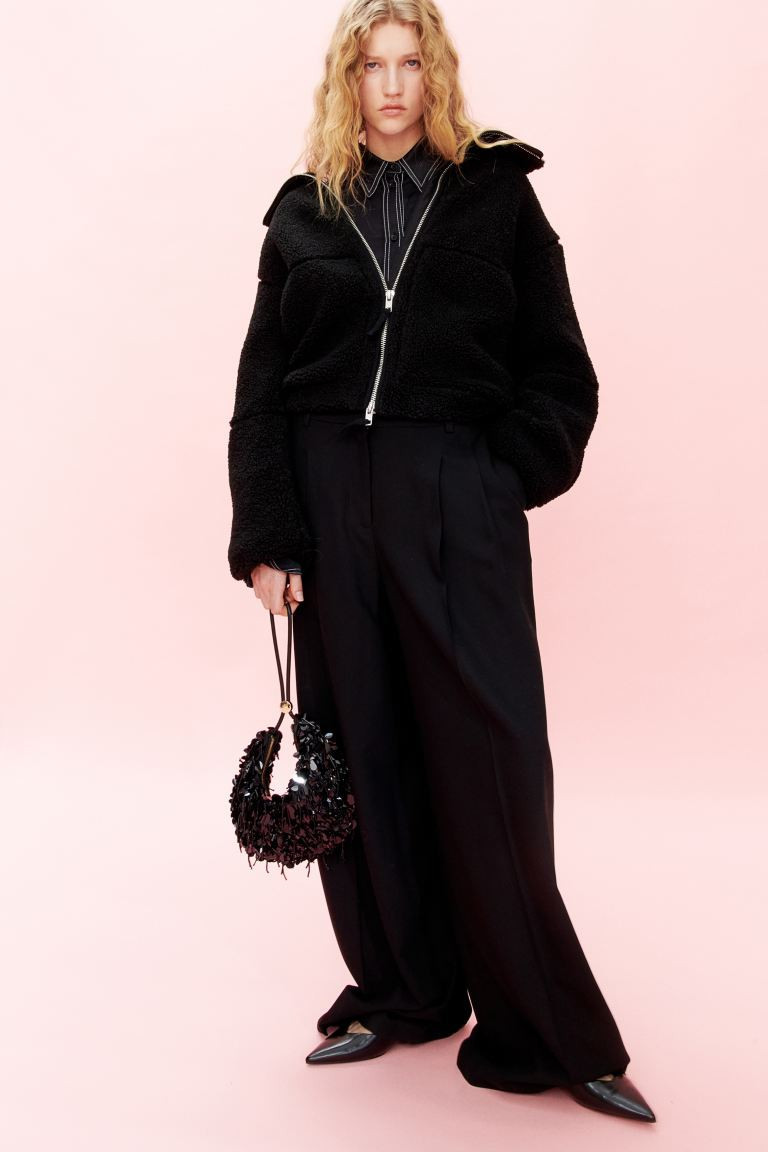 Embellished clutch | H&M (UK, MY, IN, SG, PH, TW, HK)