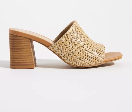 These  heels are selling out quick! Linked one on sale-

#coastalstyle #coastalshoes #coastalfashion #raffiashoes #tanshoes #beachstyle #prettyheels #summerheels
#vacationheels #sale 

#LTKshoecrush #LTKSeasonal #LTKsalealert
