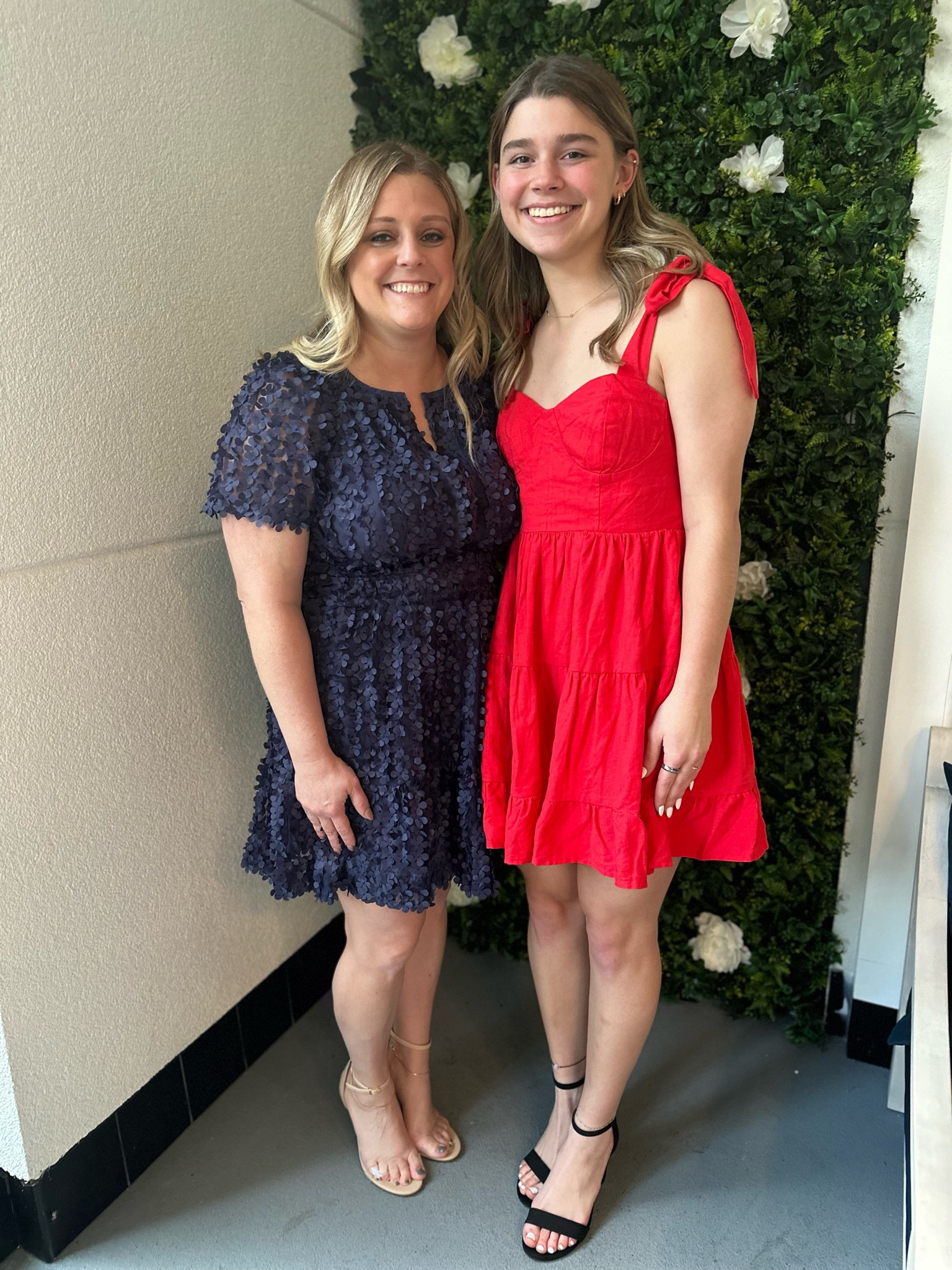 Navy cocktail dress

#LTKHoliday #LTKover40 #LTKfamily