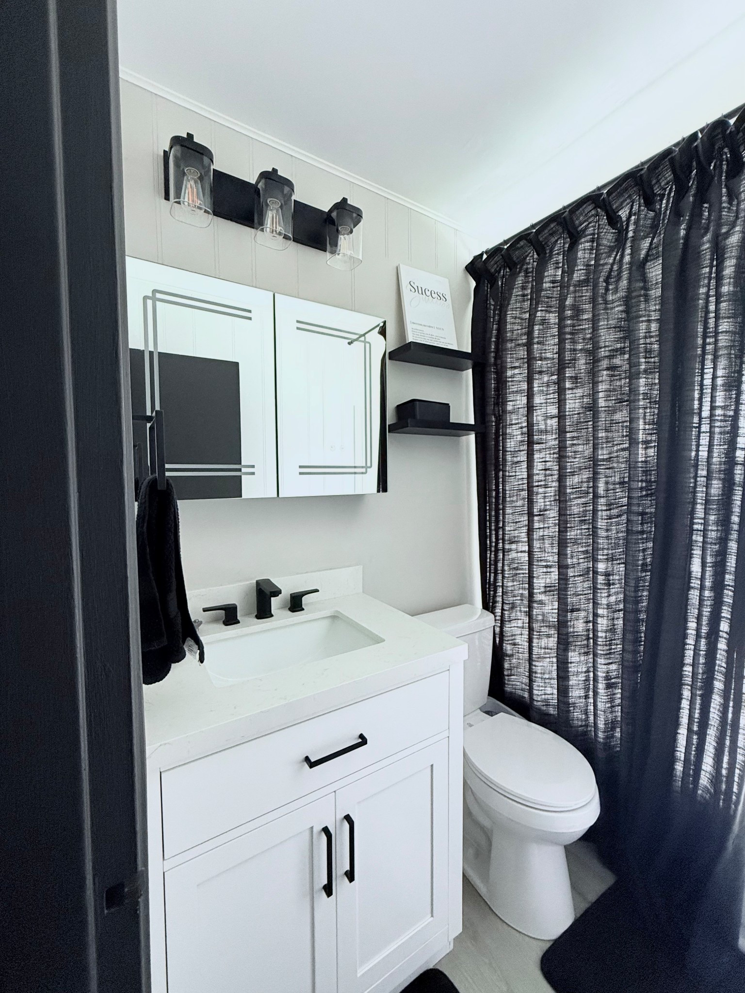 Bathroom Remodel Inspo

#LTKHome #LTKFamily #LTKSaleAlert