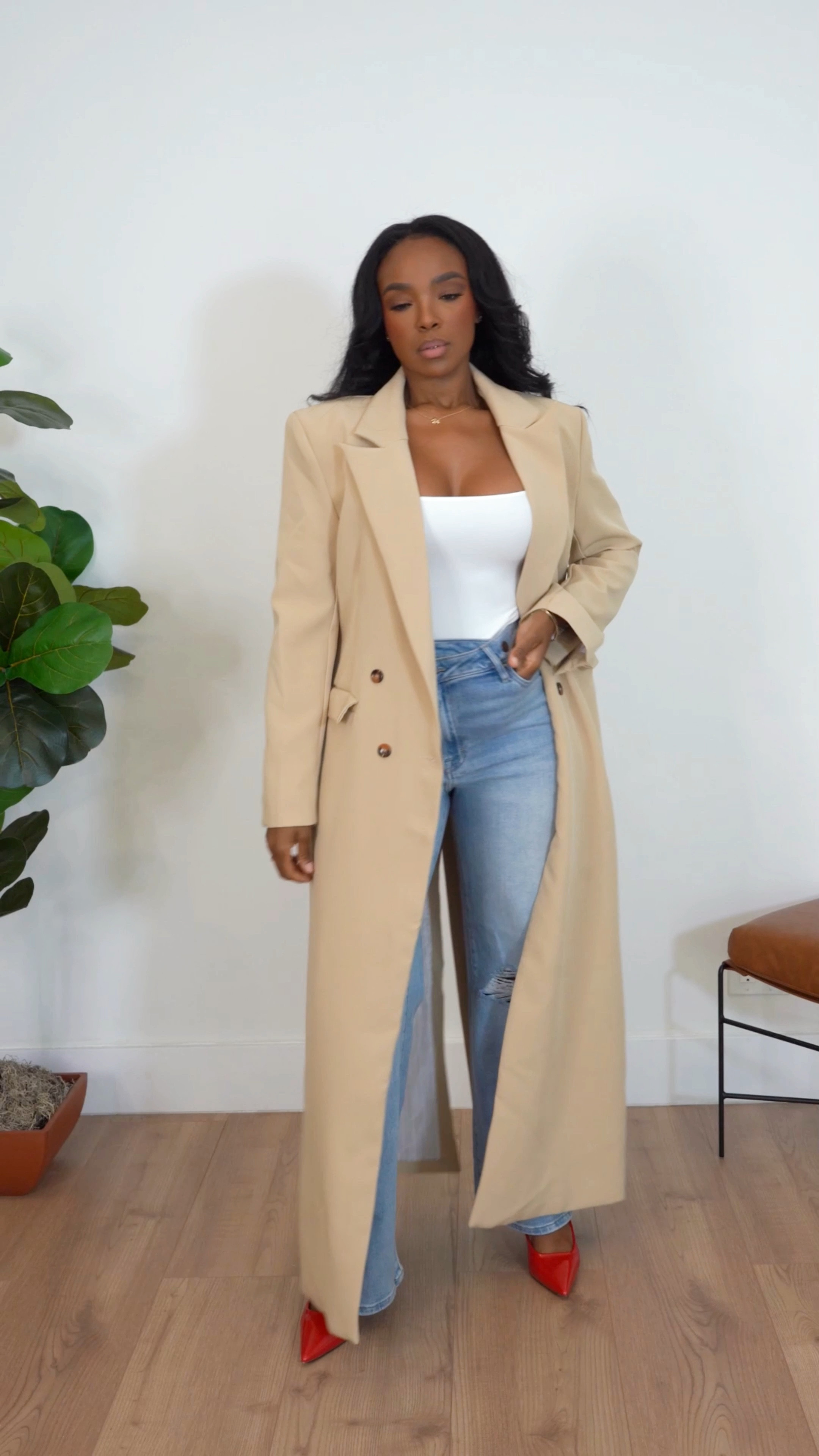 How to style a white bodysuit for Fall 

Size small top
Outerwear medium
Denim 27/6
 
I’m 5’4 | 140lbs | 36D -27 -40  IG & YT: kirasfashionfinds TT: kiraabboud 

#LTKVideo #LTKStyleTip #LTKFindsUnder100