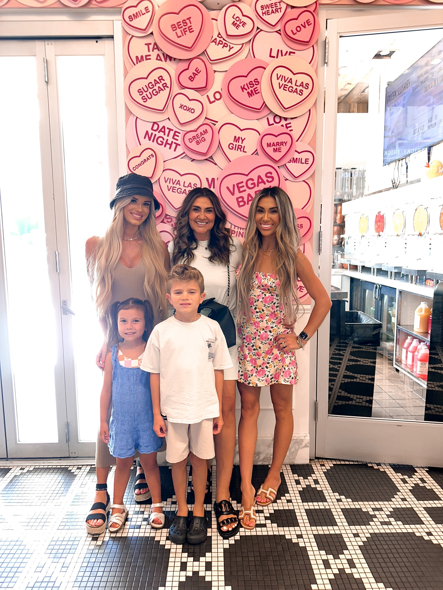 VEGAS GIRLS DAY🦋✨💗🥰🫶🏼 #OOTD #OutfitofTheday #girlsday #lasvegas #trendy #style #salealert #summerstyle 

#LTKstyletip #LTKFind #LTKtravel