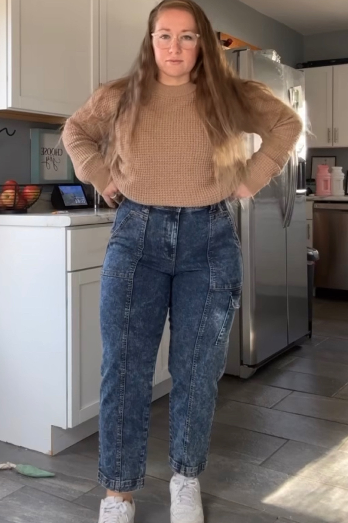 Comfy and cozy Thanksgiving outfit perfect for fall 