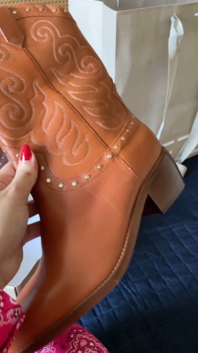 Tô apaixonada nessa bota 

#LTKbrasil #LTKVideo #LTKstyletip