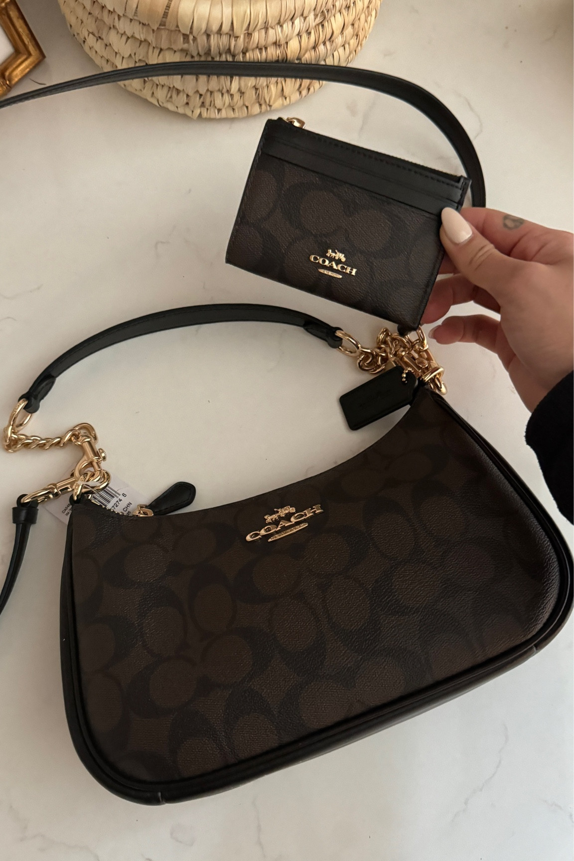 Stocking stuffers and gifts for her


#LTKGiftGuide #LTKHoliday