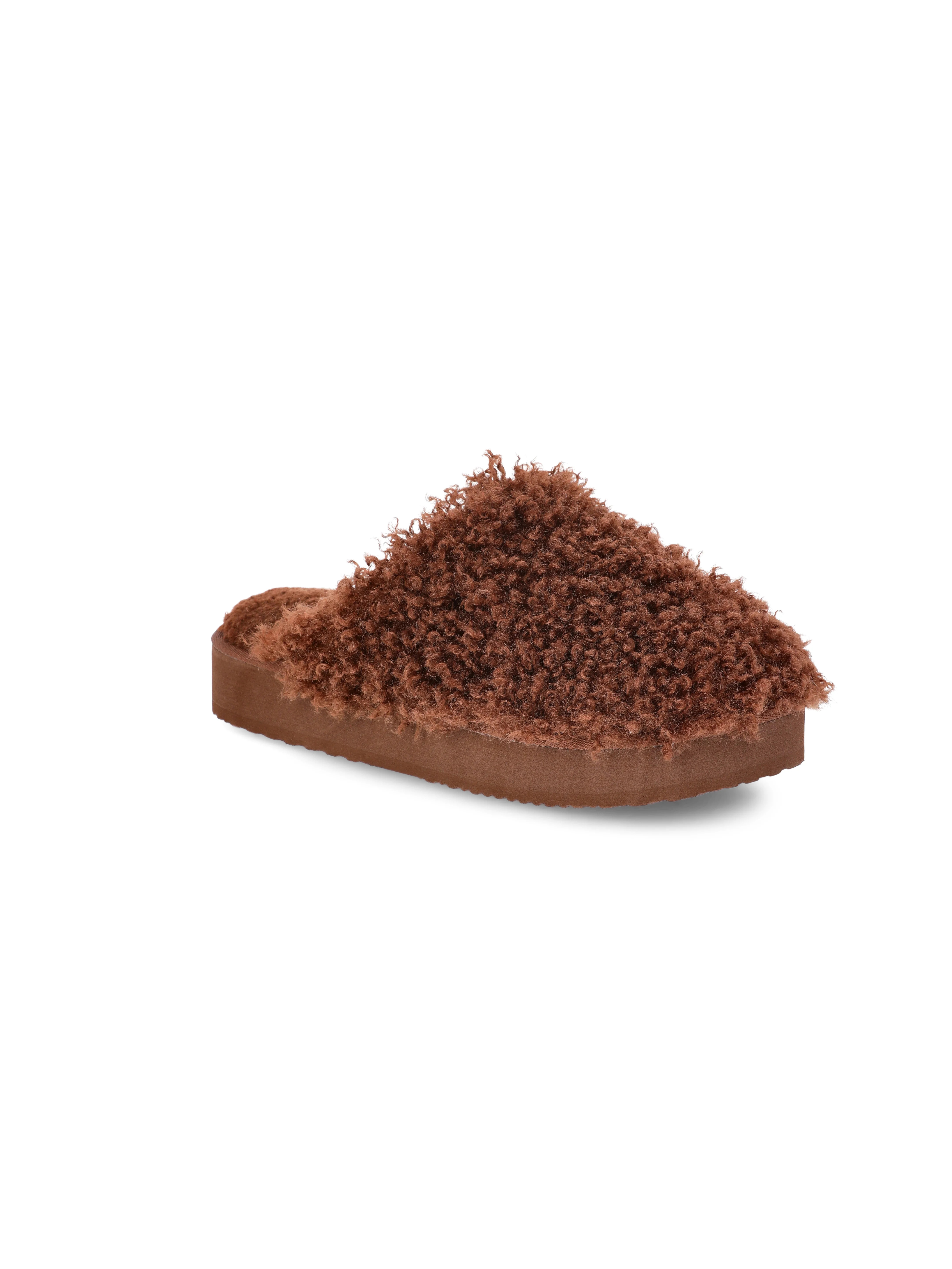 No Boundaries Women's Fuzzy Platform Slippers | Walmart (US)
