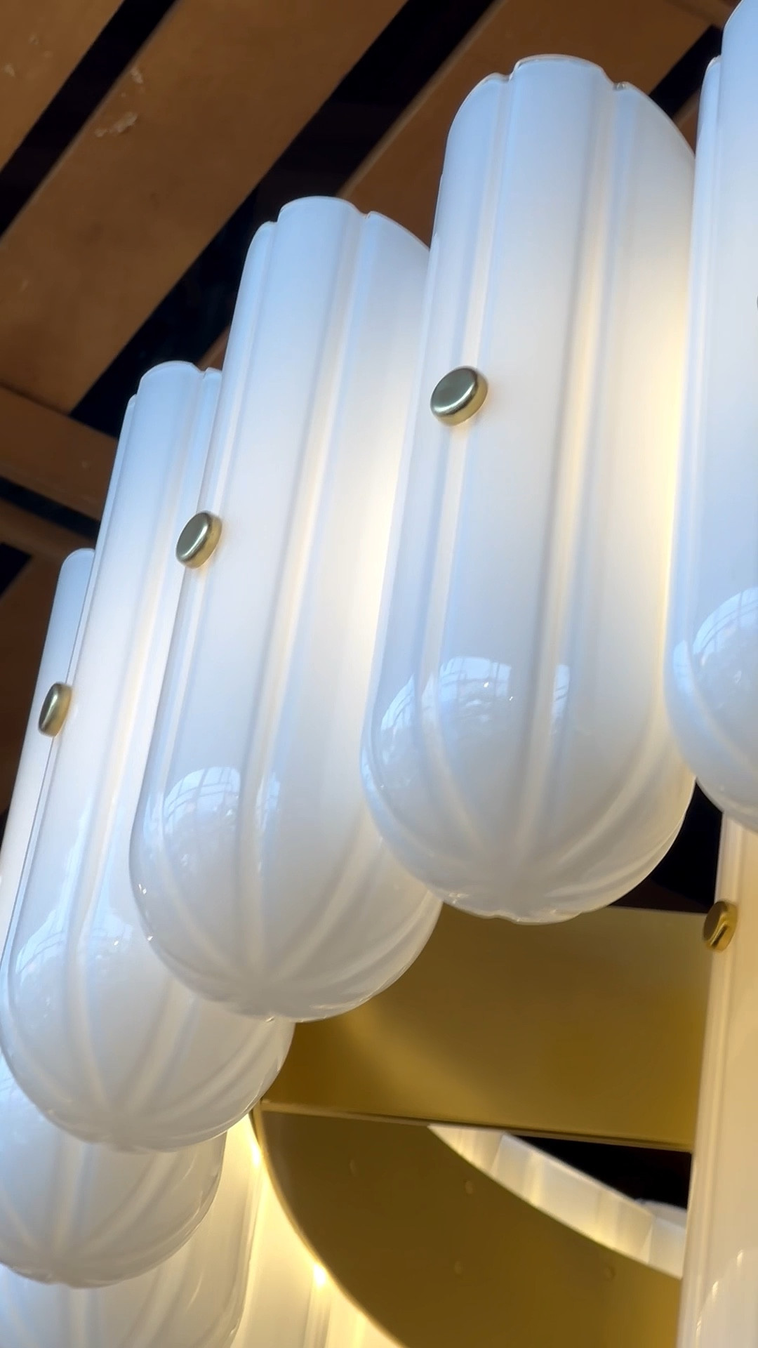 ulptural lighting that transforms the entire room—this chandelier feels like a floating piece of art, adding softness, movement, and a quiet glow that elevates every detail without overpowering the space. The kind of statement that still feels effortless.

#chandelier #sculpturalchandelier #lightingdesign #statementlighting #interiordesign #homedecor #diningroomlighting #livingroomdecor #modernclassic #organicmodern #neutralhome #luxuryhome #softlighting #ambientlighting #homestyling #designinspo #artfulhome #ceilinglighting

#LTKMothersDay #LTKHome