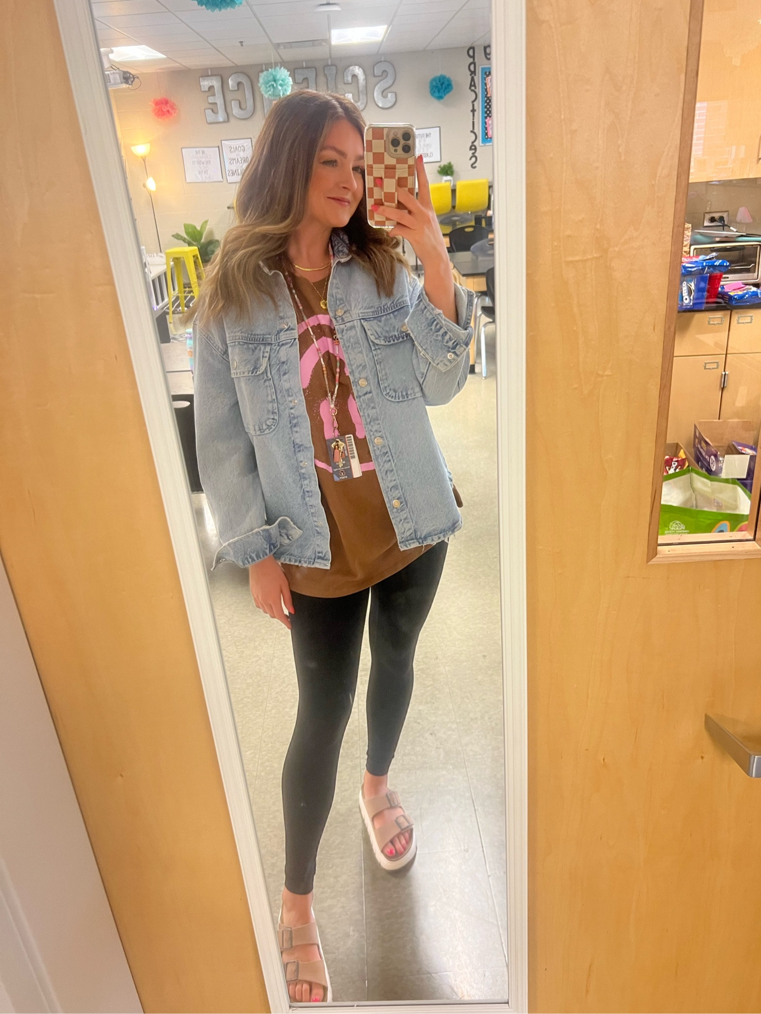 Tshirt: Large
Lululemon align leggings
Platform Birkenstocks 