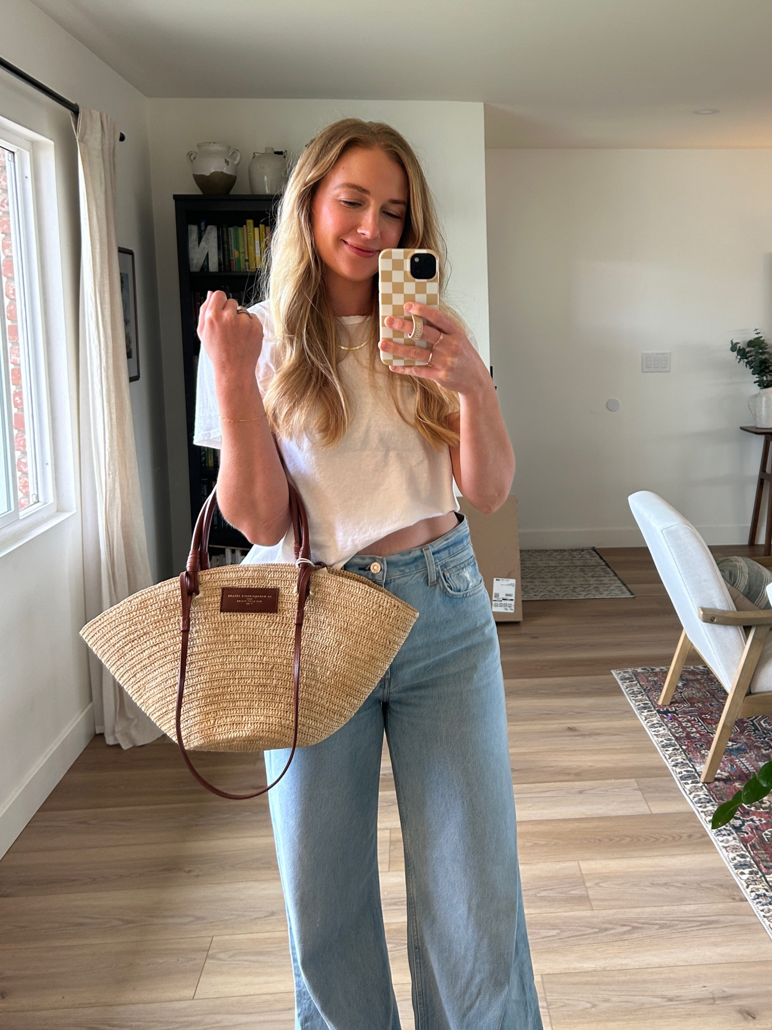 Have been waiting for months for Sézane to restock their basket bags! This one is the Justine and I’ve never added something to a cart so quickly!!! Love the strap options and unique shape