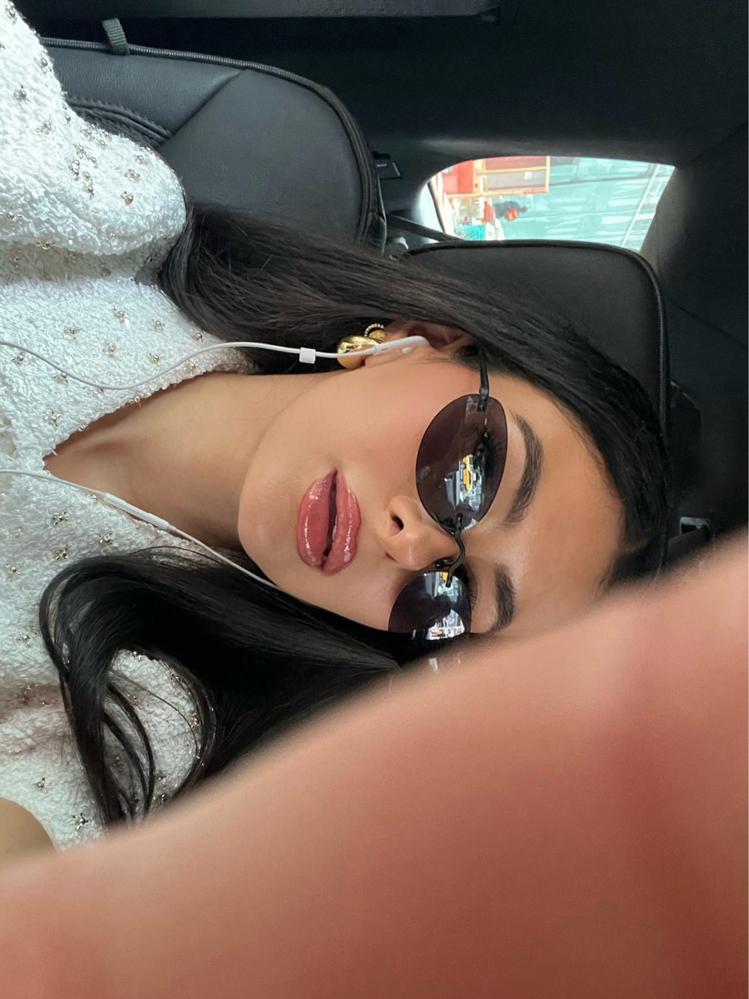 Black sunglasses
90s sunglasses 


#LTKSeasonal #LTKStyleTip #LTKFindsUnder100