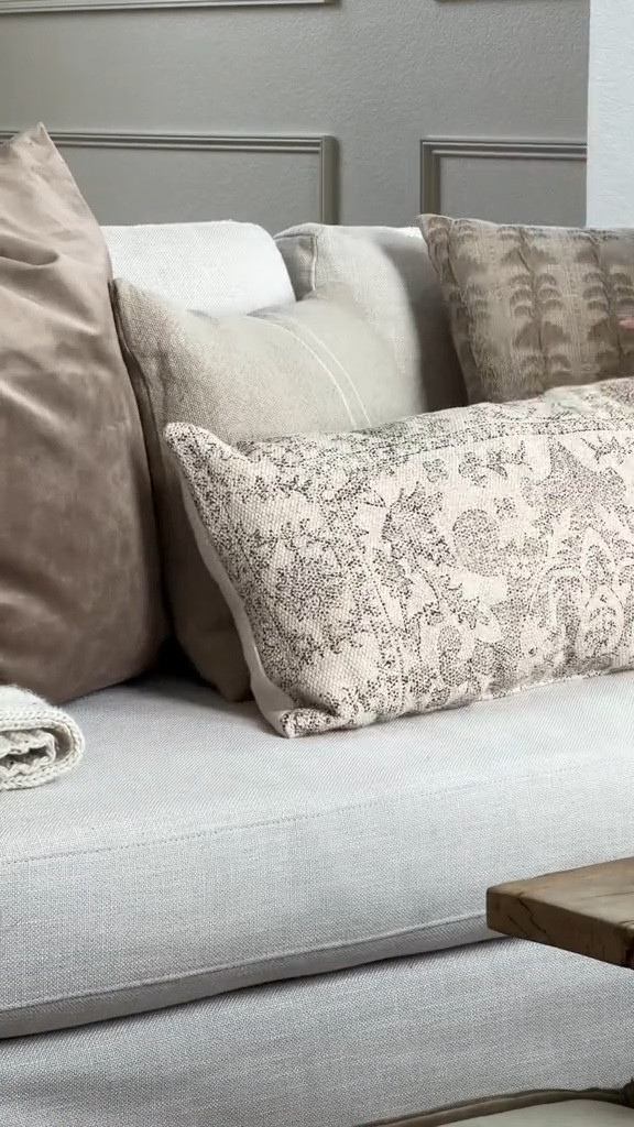 Let’s decorate my living room! 

#LTKSeasonal #LTKsalealert #LTKhome