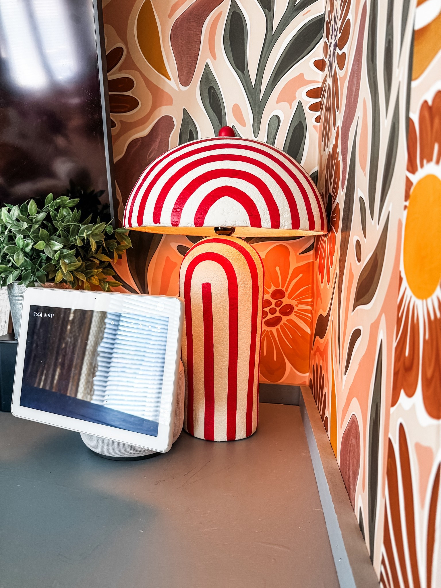 Wayfair red striped table lamp

#LTKFamily #LTKHome