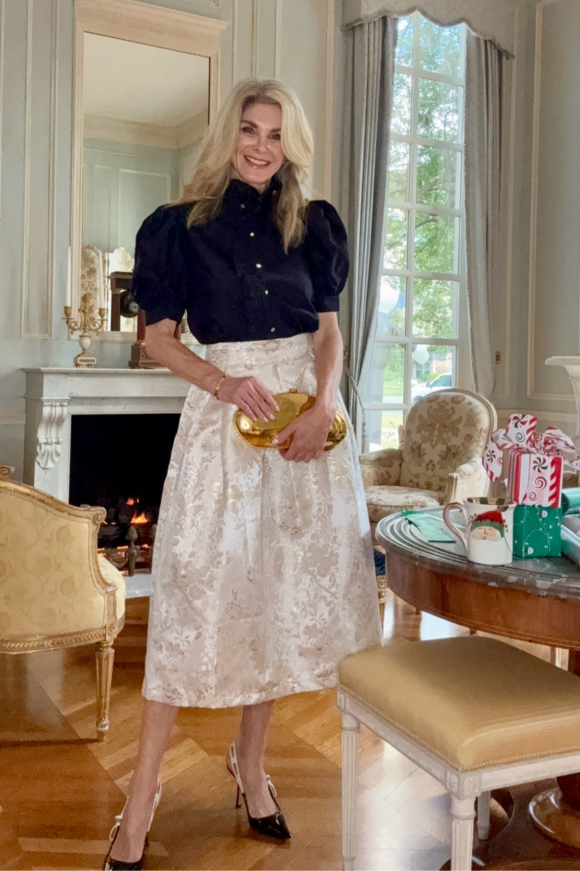 Beautiful skirt and blouse for a holiday look! Size S  

#LTKStyleTip #LTKHoliday #LTKParties