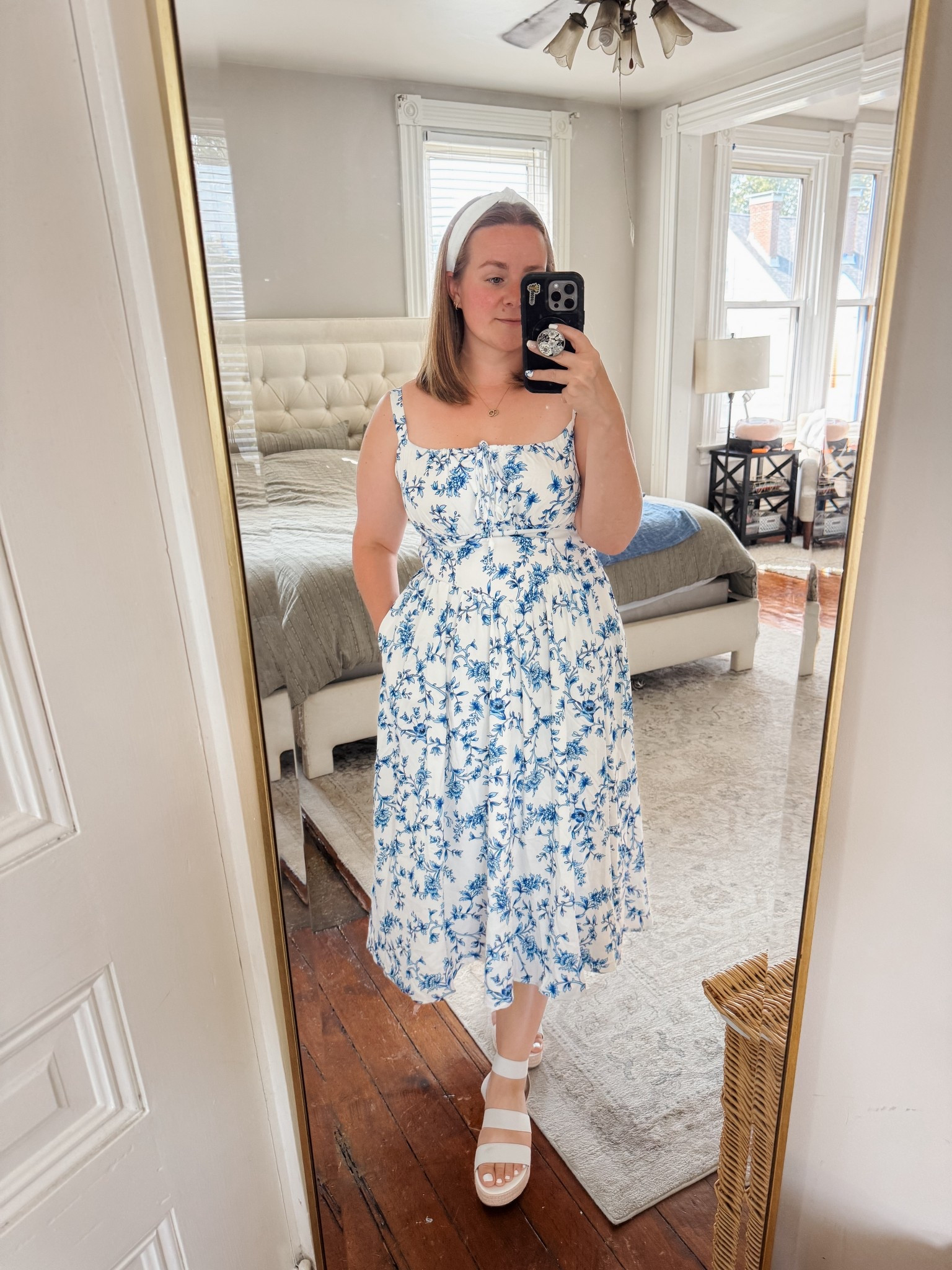The most lightweight & flattering dress I’ve purchased! 

#LTKMidsize #LTKSeasonal #LTKStyleTip