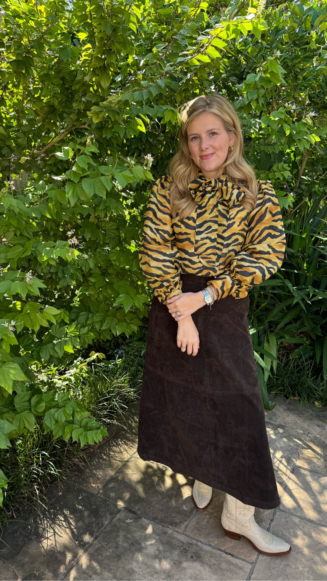 Tiger print blouse
Animal print 

Code: marysanford15