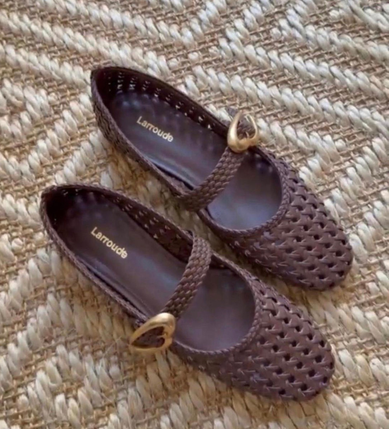 Flats are my go to shoe in any season! These come in so many colors & I always feel like they dress up my outfit while still feeling comfy!

#LTKootd #LTKSeasonal