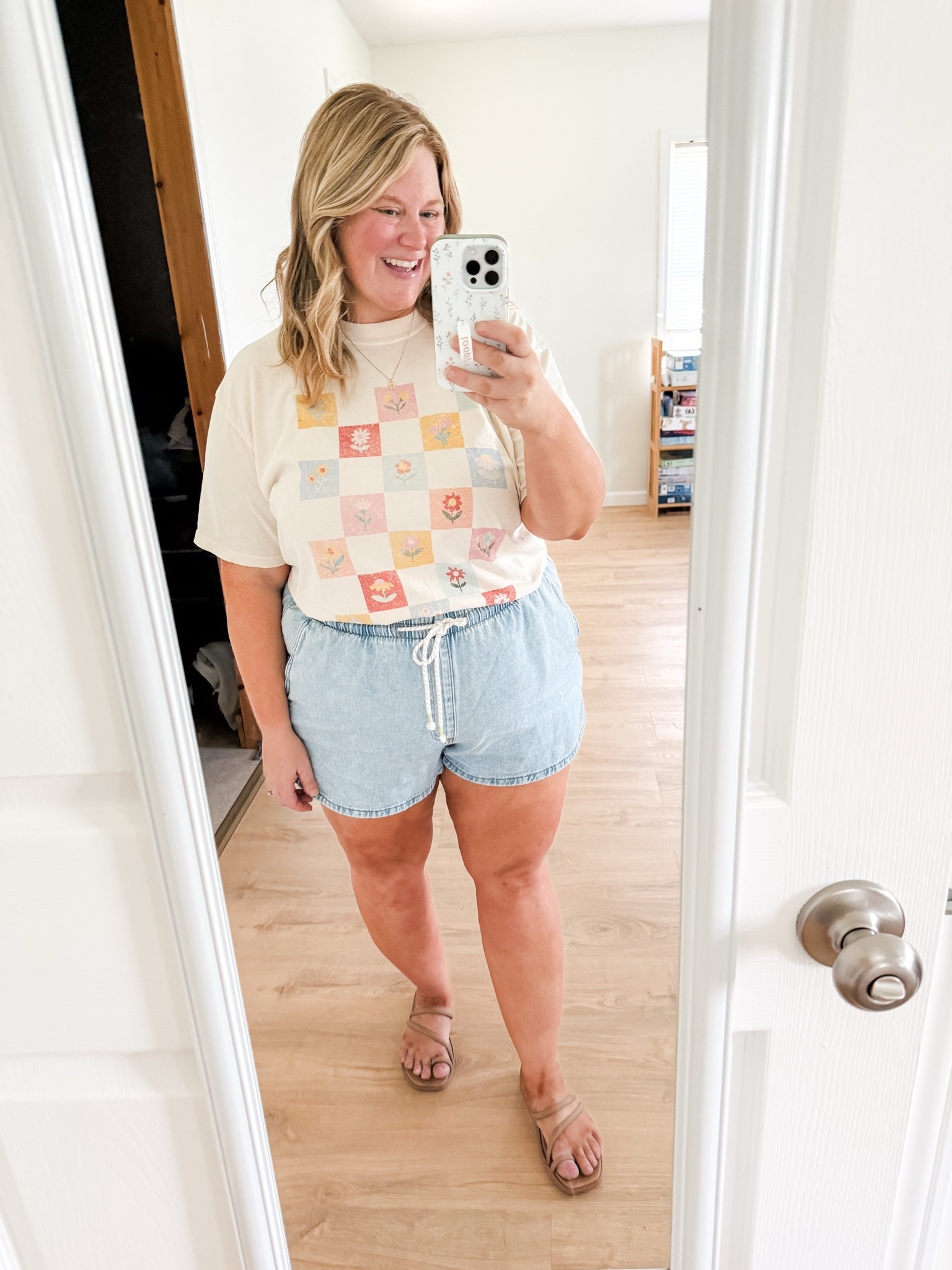 Easy mom outfit - wearing an XL in my graphic tee (use code STEPHSHARES20 to save $$ at Mountain Moverz!) and an XXL in my drawstring denim shorts

Postpartum outfit

#LTKSeasonal #LTKMidsize #LTKBump