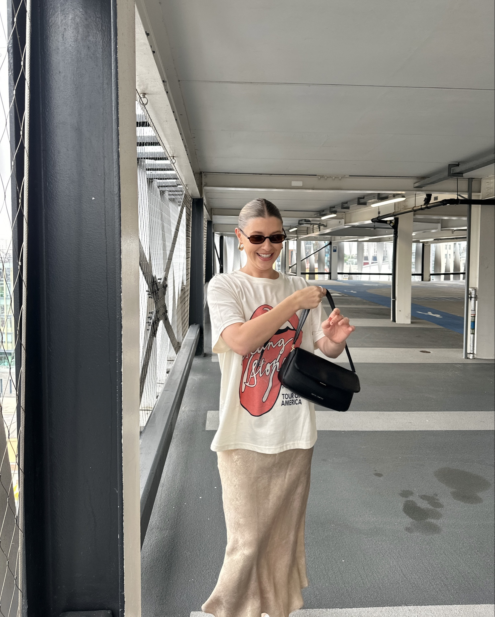 Doubling up a dress as a skirt >> #newlook #hm #springstyle #minimalistfashion 