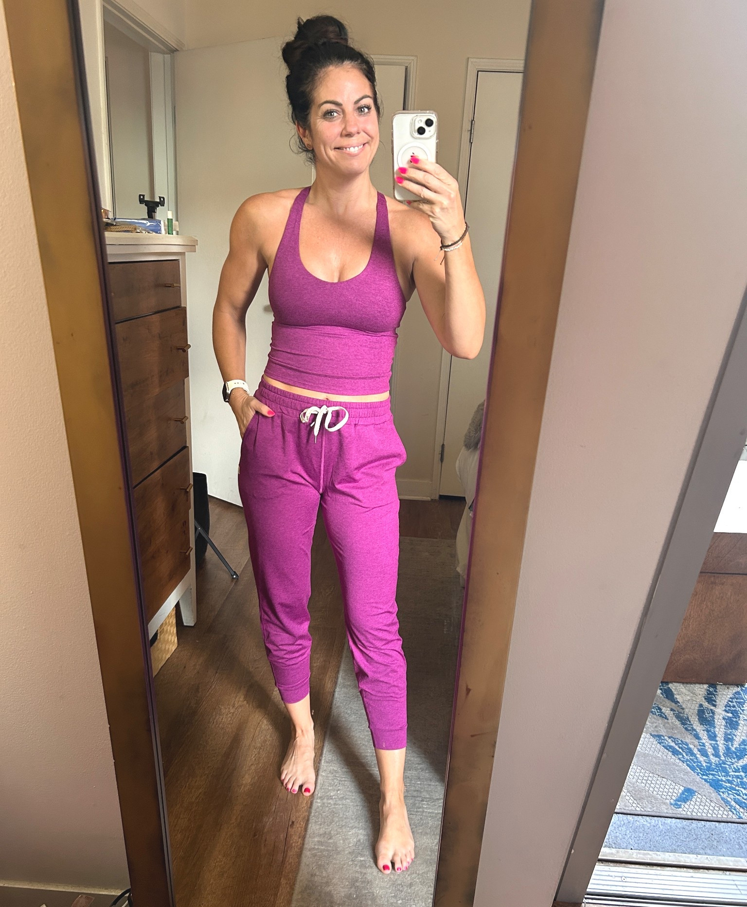 New magenta Vuori, softest joggers! 

#LTKSeasonal #LTKActive #LTKTravel