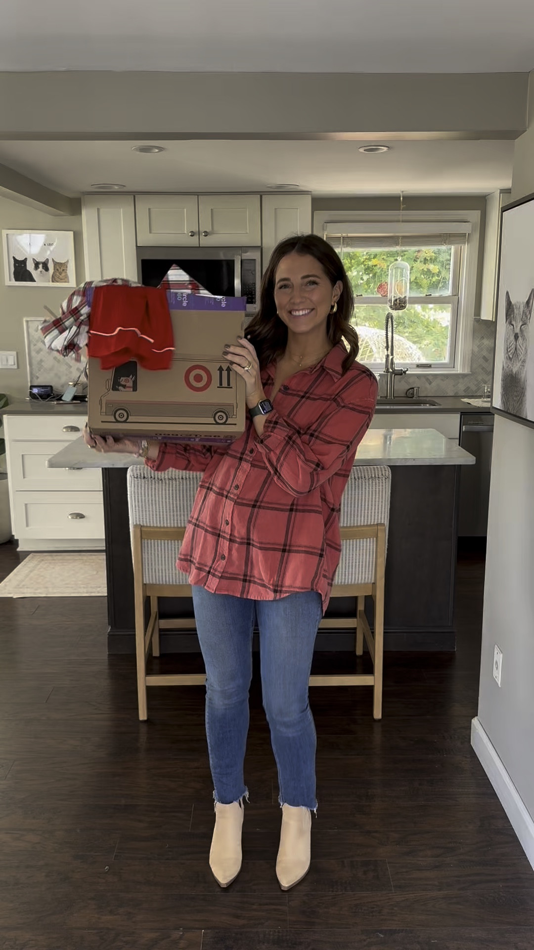 WEEKLY TARGET HAUL 🎯 as always, so many cuuuute pieces at great prices!! I think my favorite outfit is the midi skirt & cardigan! 

Sizing info:
Wearing my true size in everything except I sized up to M in the flannel & in the red pajamas! 
Shoes are all tts 


#LTKSaleAlert #LTKFindsUnder50 #LTKFindsUnder100