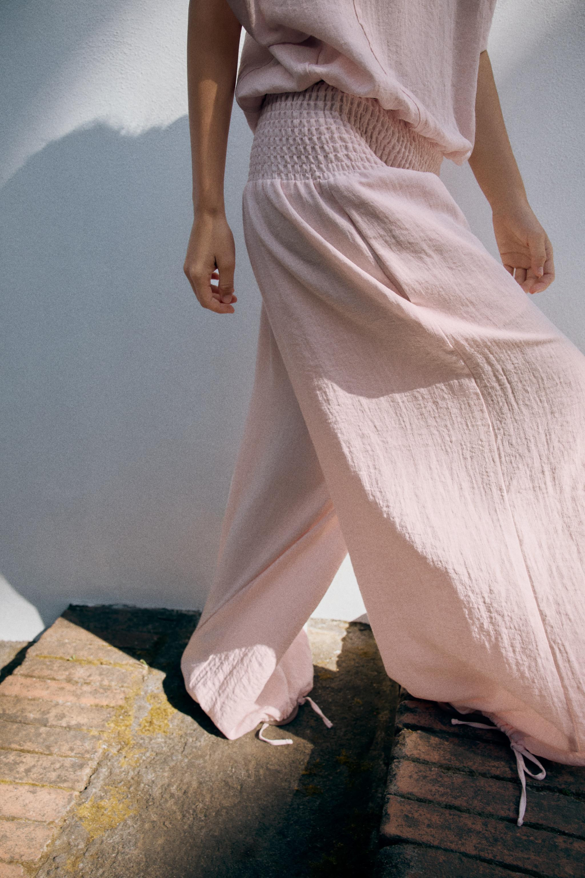 BAGGY TROUSERS WITH ELASTIC WAIST | Zara UK
