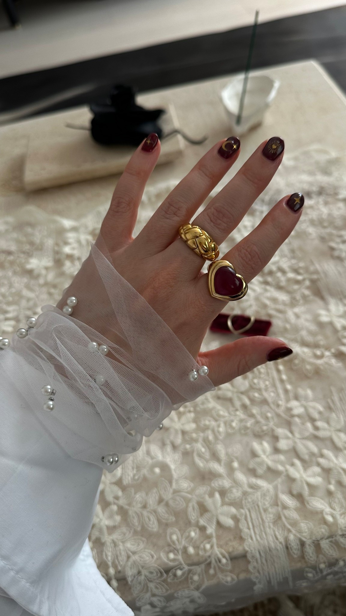 Decided to dress up my white shirt a little 💛 tulle gloves and stacking my waffle ring with a heart red stone cocktail ring for extra Monday motivation ✨
.
waffle ring | heart red stone cocktail ring | ring stack | stacking rings | statement rings | bold rings | everyday jewellery | layered rings | festive jewellery | party season jewellery | Black Friday jewellery | gift guide jewellery | playful jewellery | jewellery edit | jewellery layering 

#LTKdatenight #LTKgiftguide #LTKpartywear