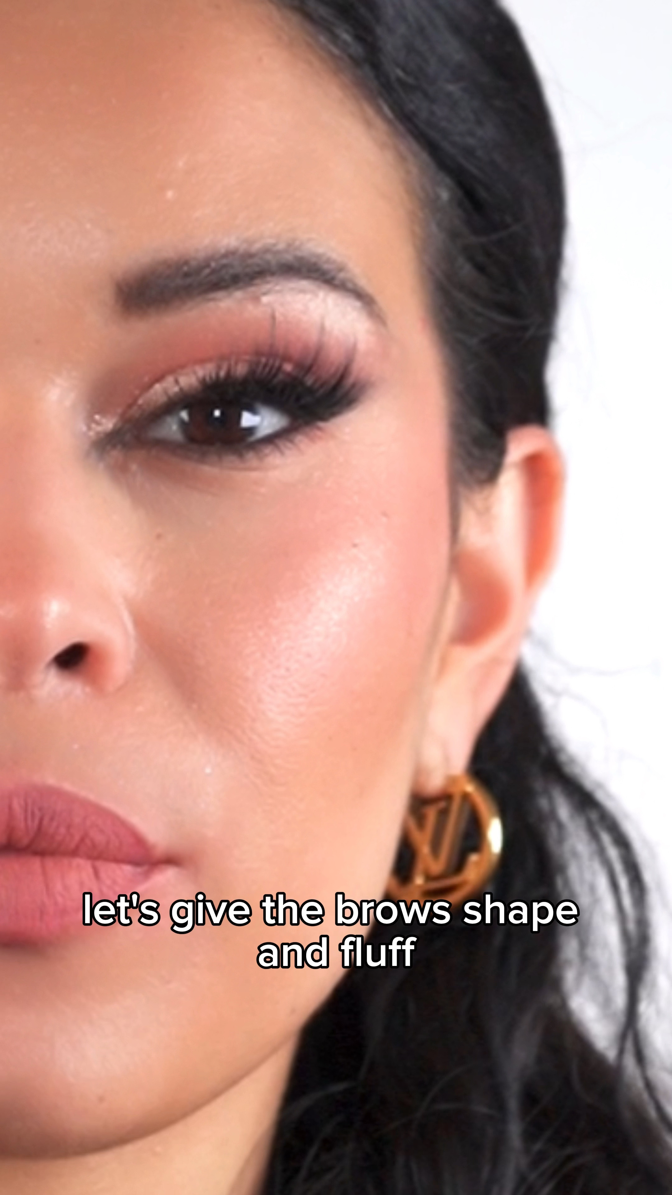 Anastasia, Beverly Hills brow freeze tutorial

#LTKbeauty #LTKstyletip #LTKsalealert