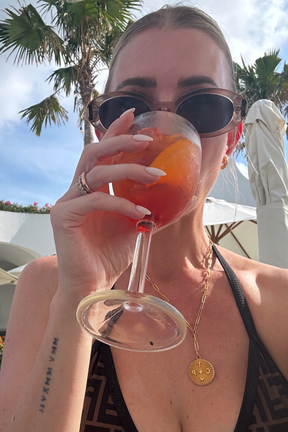 The perfect gold pendant necklaces