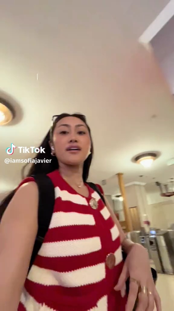 brain was not on this morning LOL 🙅🏻‍♀️

[item not linked]
top: Zara Striped Knit Vest Top
Shoes: Converse Chuck Taylor All Star 70 Hi Comme Des Garçons PLAY Multi-Heart White 

 #LTKSeasonal #LTKStyleTip #LTKWorkwear