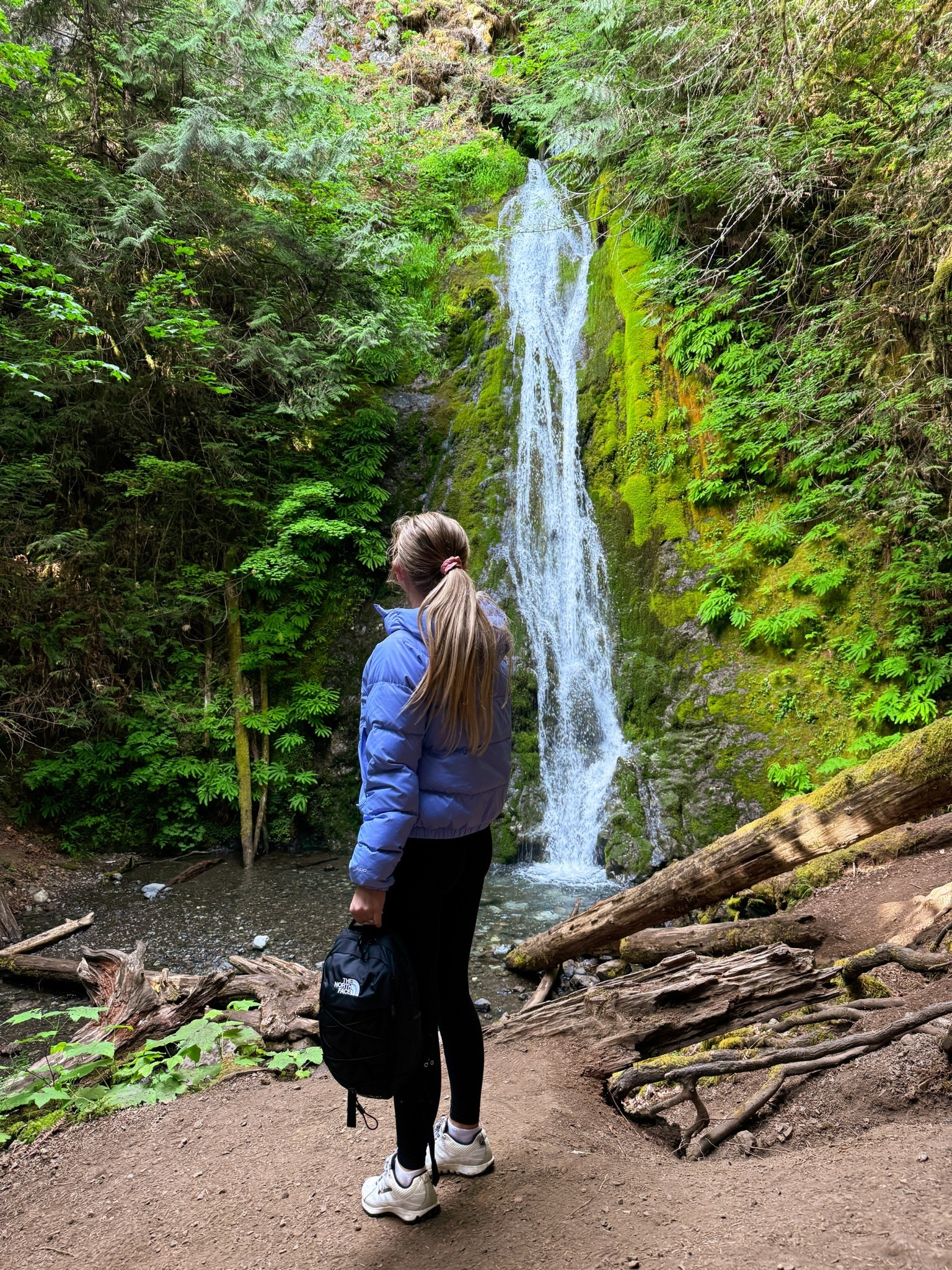 Olympic National Park outfit 🌲

Sizing:
• Puffer: Small
• Leggings: XXS

My exact shoes are the Columbia Women’s Junction Hollow FS OutDry Hiking Sneakers. I found them at a Columbia outlet a few weeks ago and they seem to be discontinued on the main site, so I’ve linked the closest current version!☺️

Olympic National Park outfit, Olympic National Park, Washington outfit, national park outfit, hiking outfit, PNW outfit, rainforest outfit, waterfall hike outfit, travel outfit, Columbia hiking shoes, waterproof hiking shoes, hiking vest, black leggings, casual hiking outfit, outdoor outfit, adventure outfit

#LTKootd #LTKActive #LTKTravel