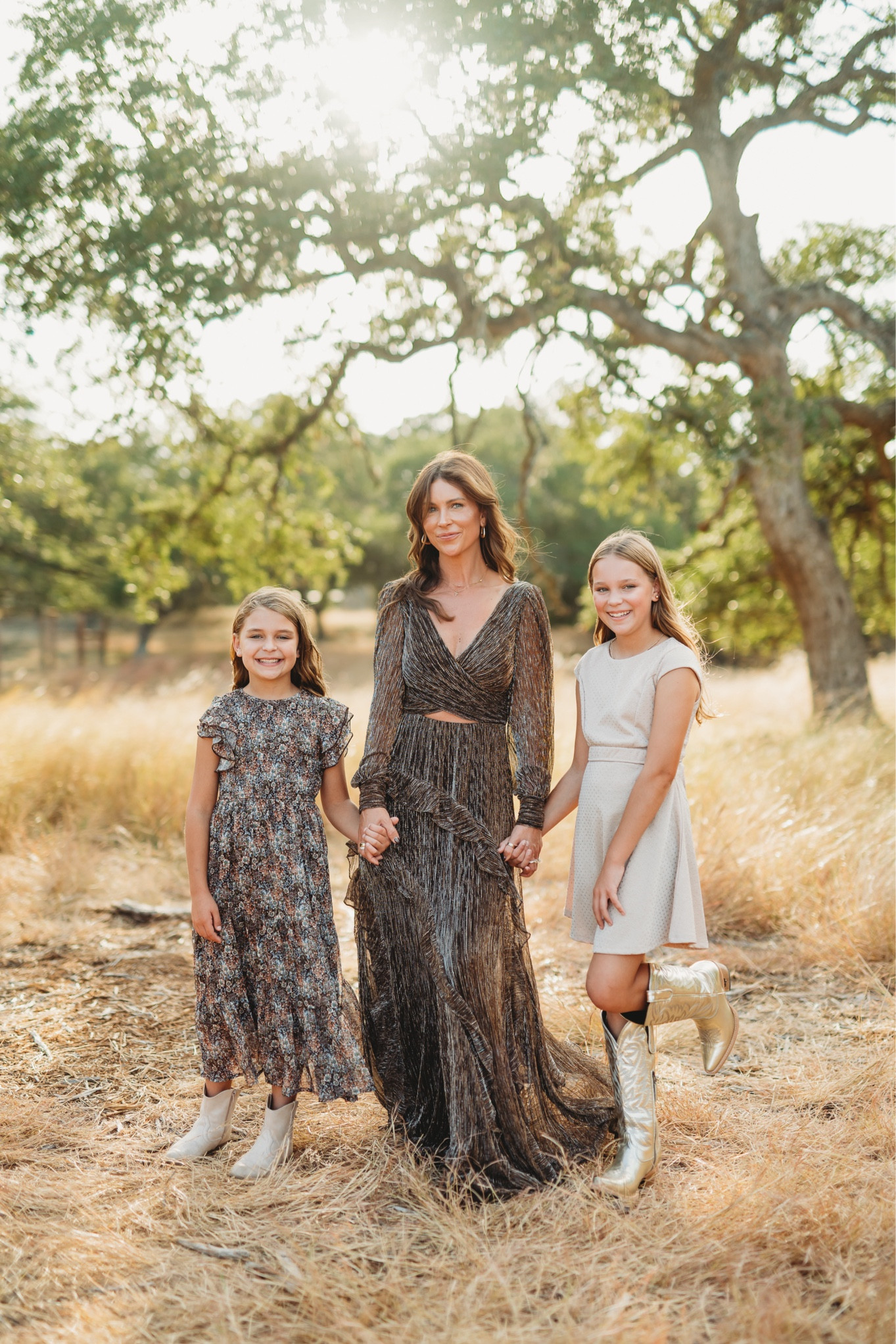 Fall family photos are here! 😍
Linked everything we’re wearing here! 

🔍 fall family photos, kids outfits, family outfits, Nordstrom style, outfit Inspo 

#LTKStyleTip #LTKKids #LTKFamily