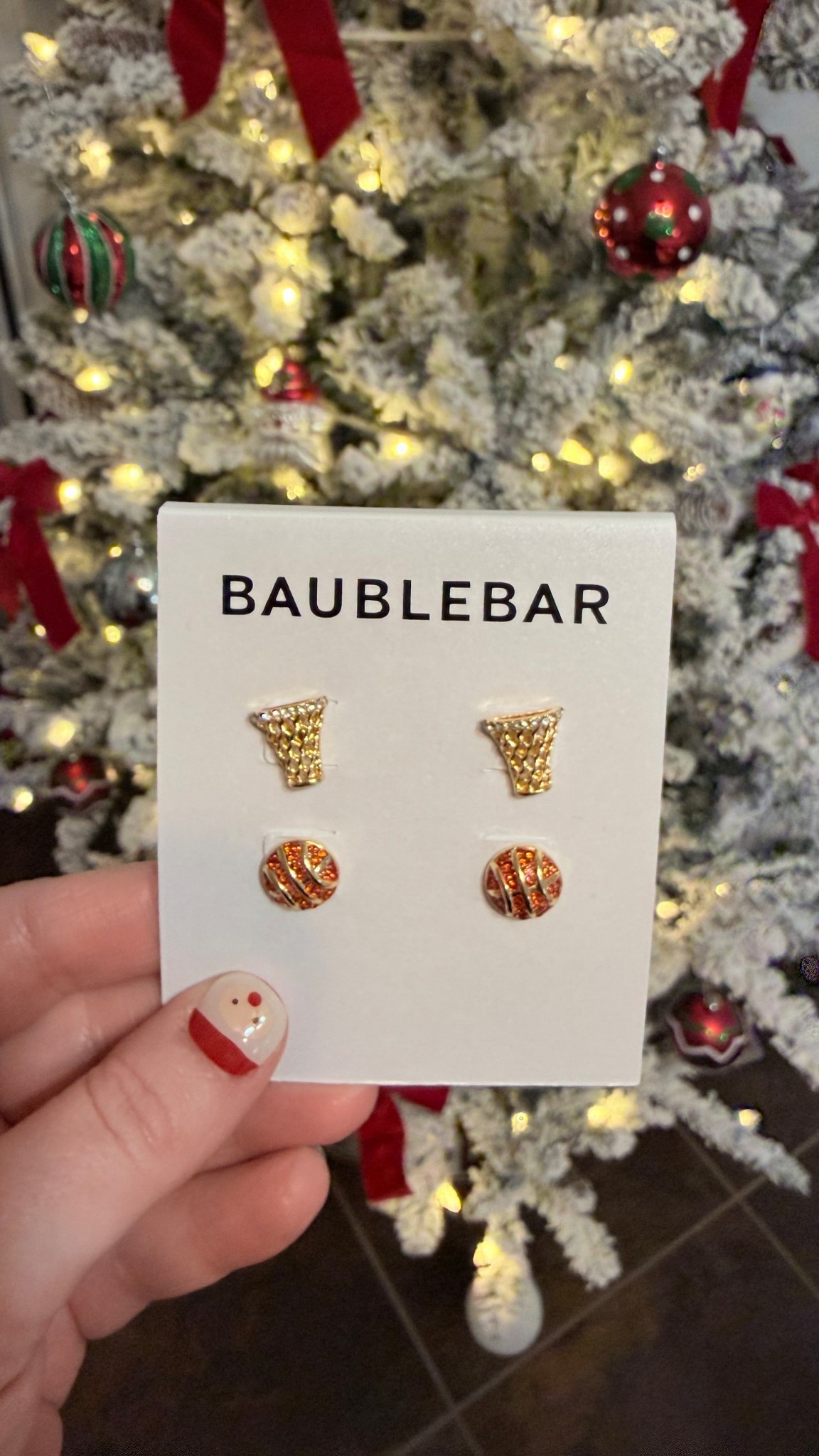✨🏀 Festive but make it basketball mom!

These BaubleBar studs could not be more perfect, tiny glittery basketballs paired with sparkly hoops. I mean… adorable. They’re the easiest way to add a little holiday magic to all our game days this season. 🎄💫

#LTKGiftGuide #LTKFindsUnder50 #LTKmomlife