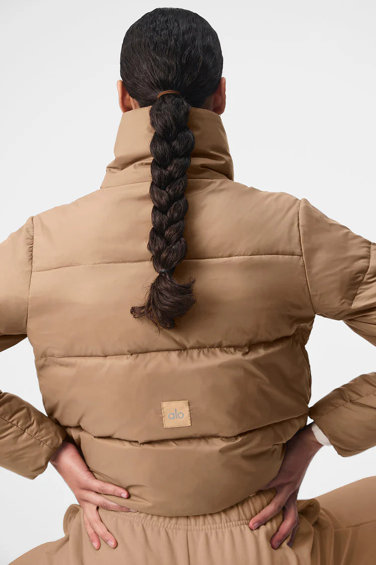 Gold Rush Puffer | Alo Yoga (US)
