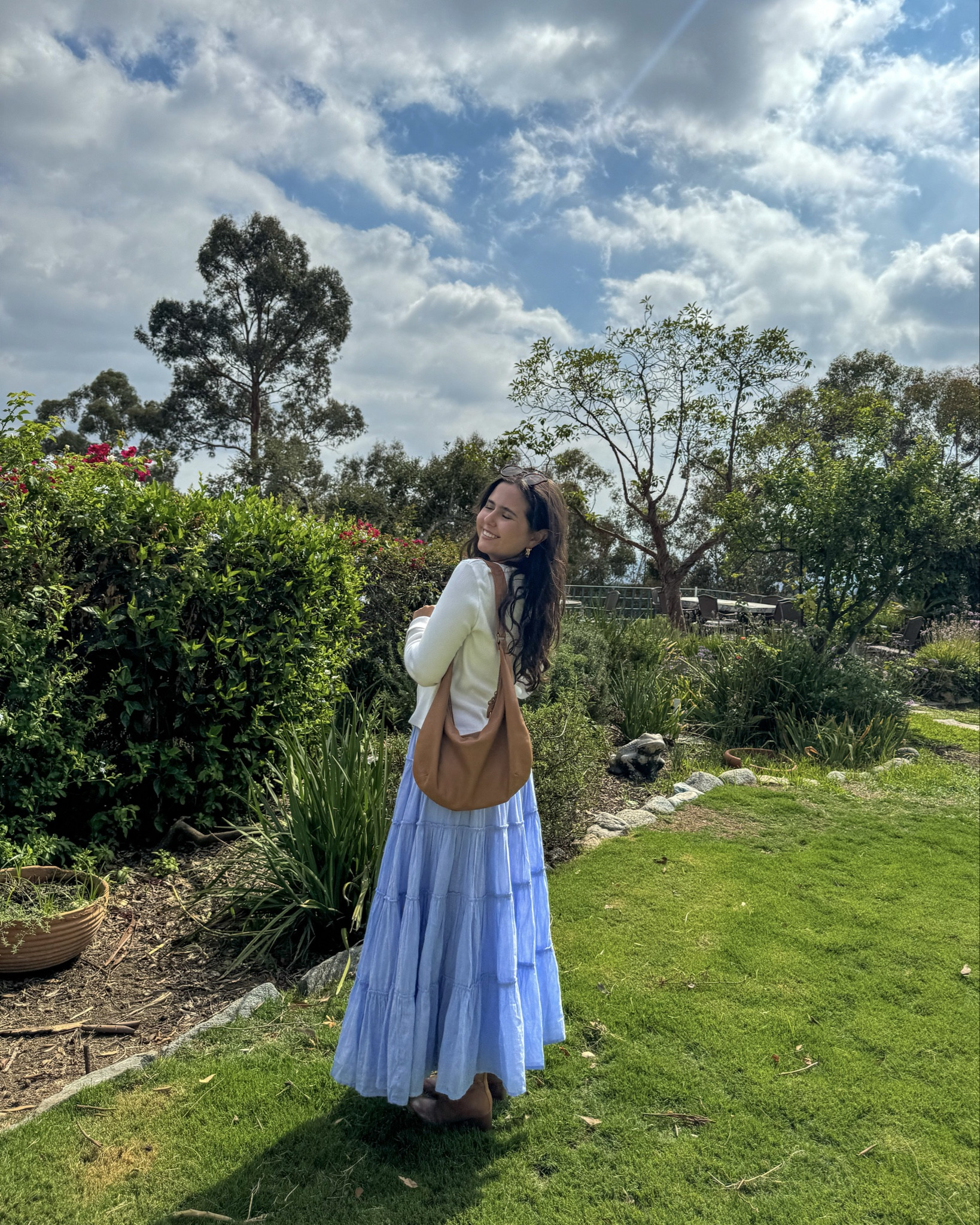 maxi skirt + boots 💙✨

#LTKSeasonal #LTKStyleTip #LTKFindsUnder100