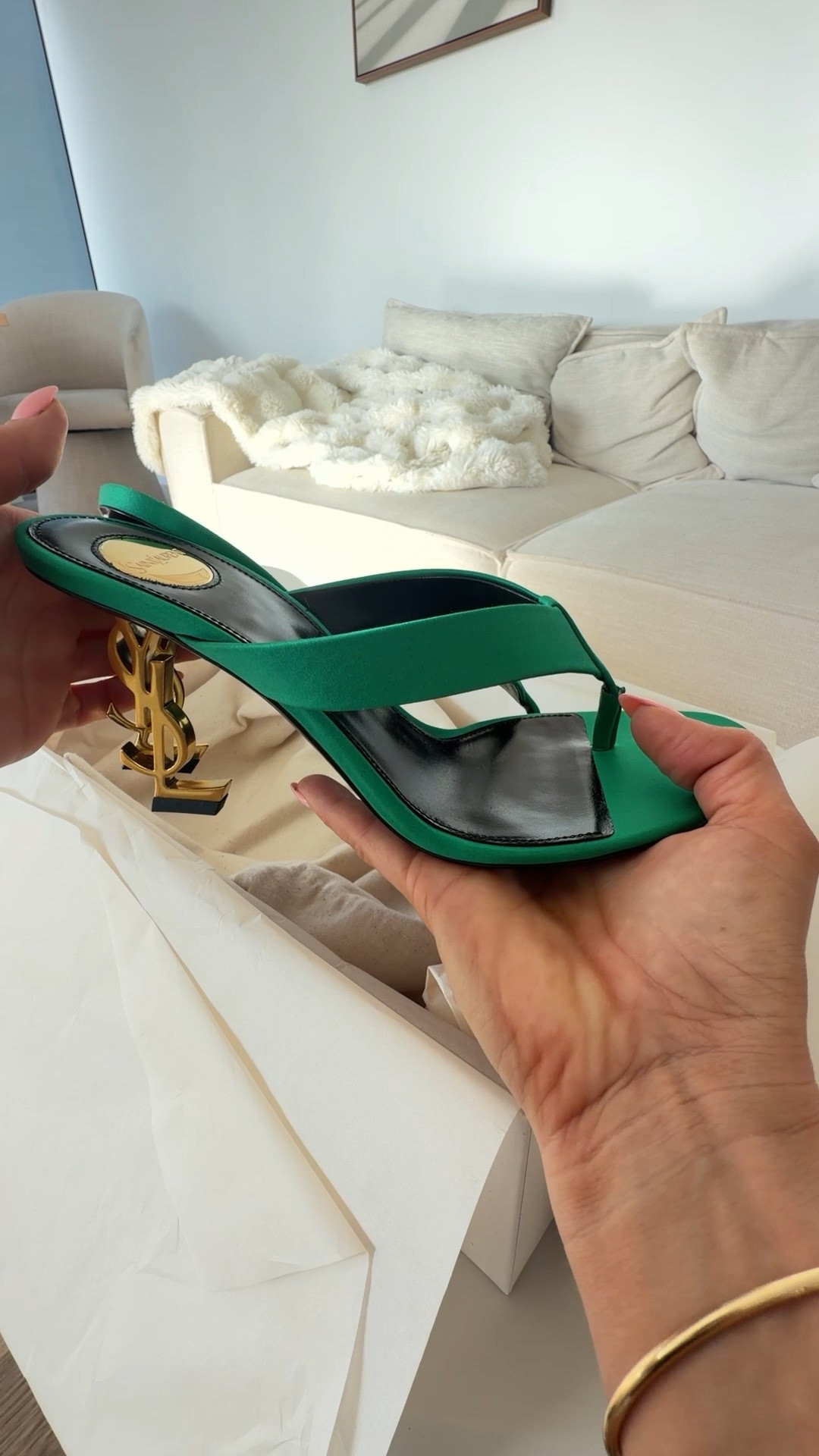 Green thong YSL summer heels unboxing

#LTKootd #LTKMothersDay #LTKselfcare