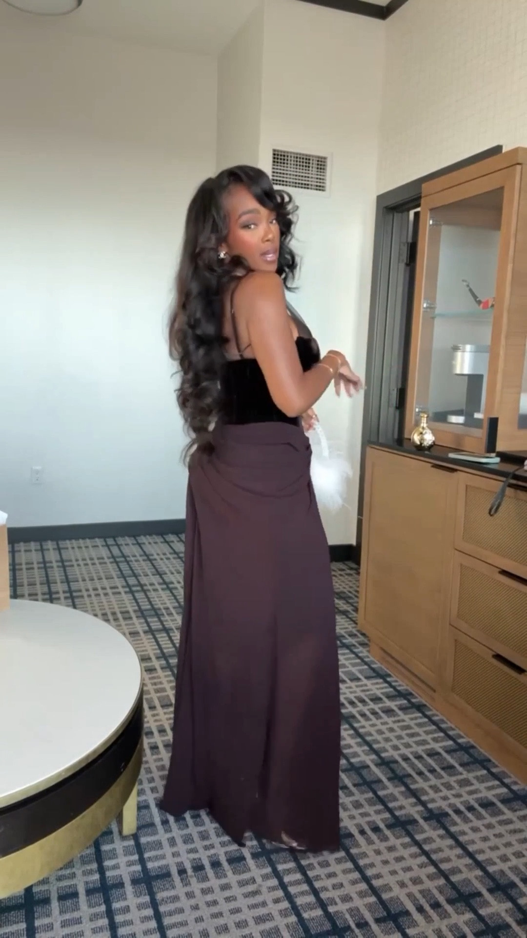 
Scroll to shop! 

The dress that’s going viral grab it before it sells out 