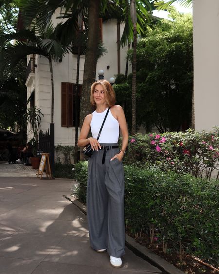Days in São Paulo wearing the most fashionable front pleated trousers I own from @me+em which is a high-end British brand I felt in love with in the beginning of the year. They have the chicest styles and top notch quality and craftsmanship. Everything fits like it was made for me! See stories to watch them in movement! #ad 

#LTKstyletip #LTKSeasonal #LTKover40
