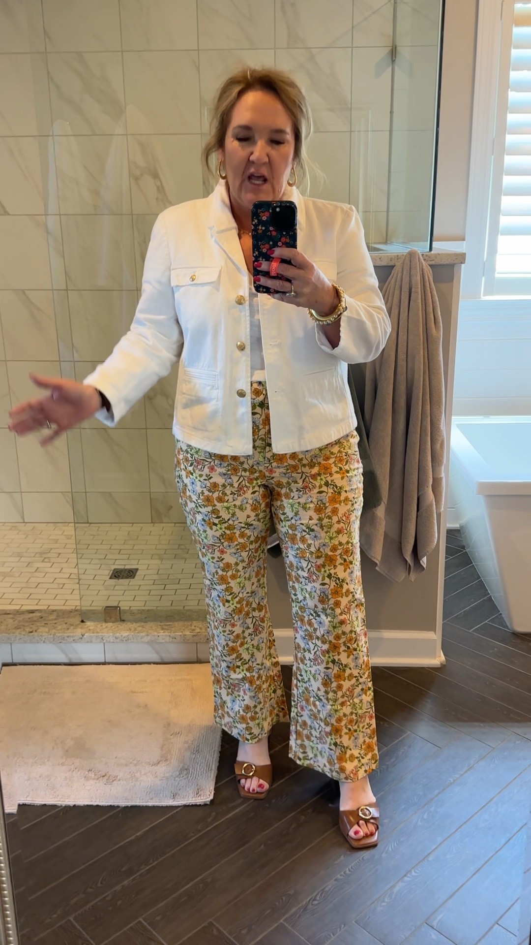 So happy to be home and sharing some new outfits with you!! 

Jeans size 12
Tee size large
Jacket size 12 (it’s on sale too)

Work outfit spring jeans business casual 

#LTKmidsize #LTKsalealert #LTKover40